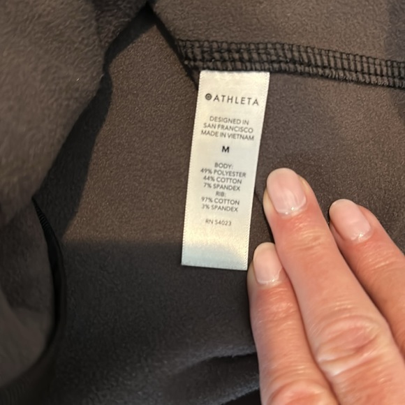 Athleta Triumph hoodie. Printed Camo. Size M. - Picture 4 of 5